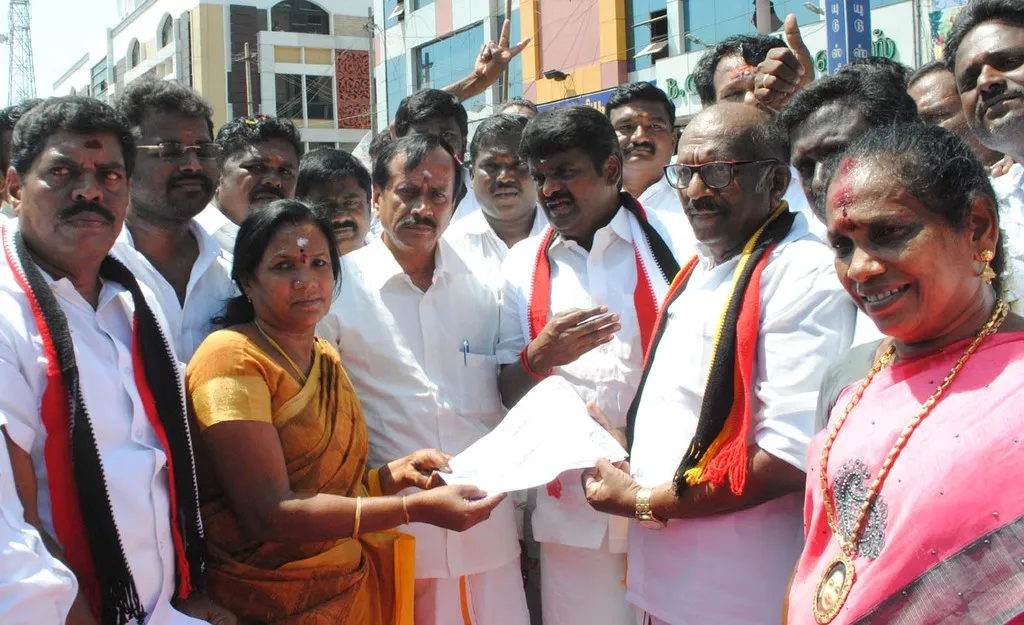 pudukottai costituency  Candidate speak about minister vijayabaskar 
